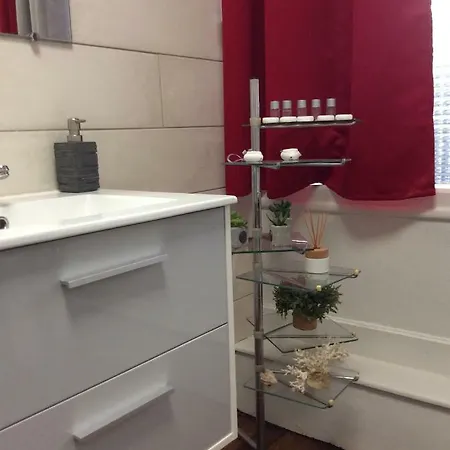 Le Studio Du Garage * שומון